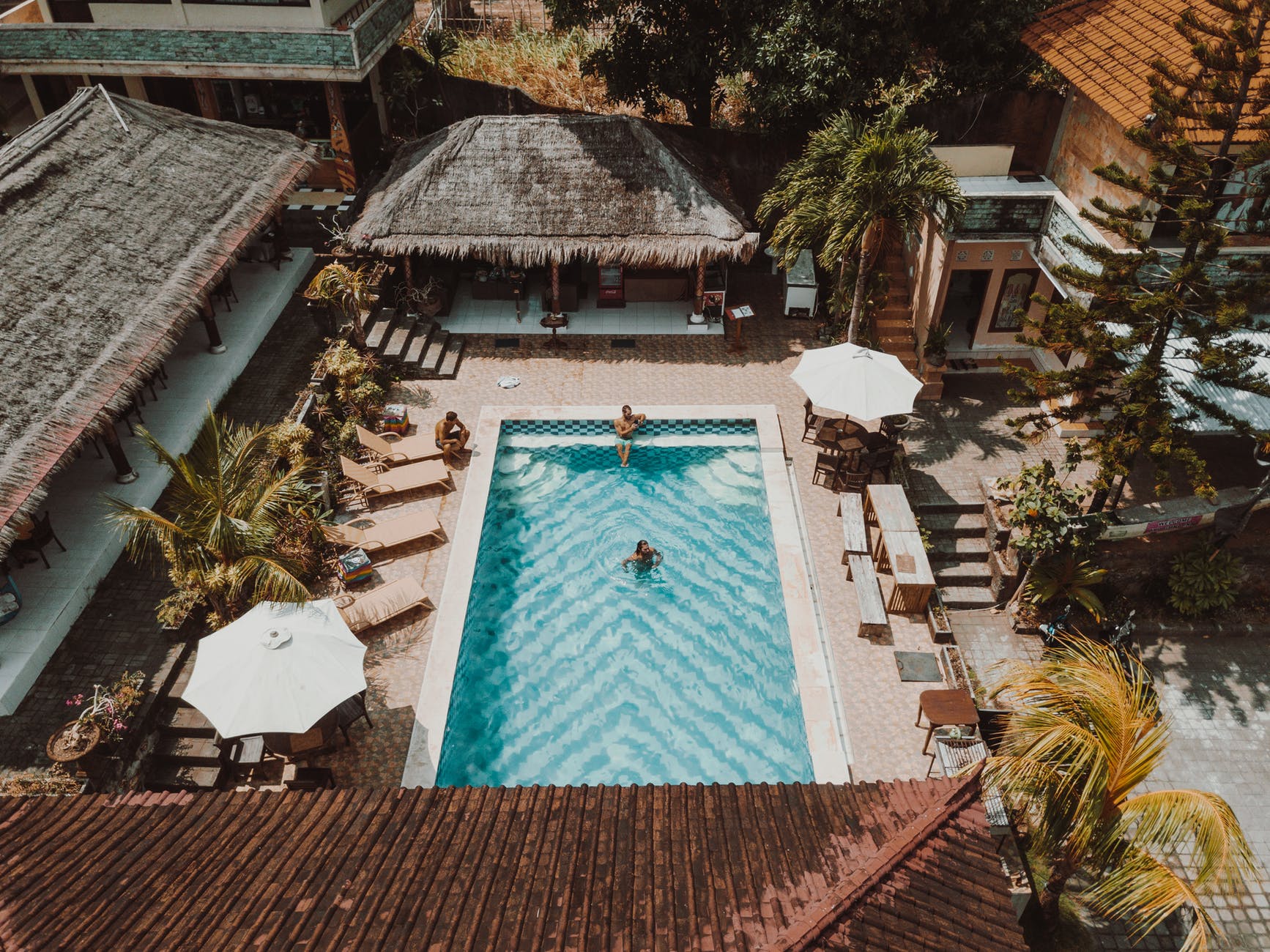 pool water cloudy