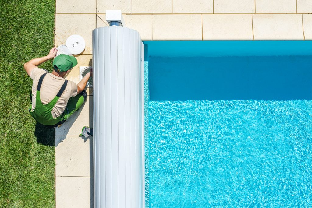 pool sand cleaning